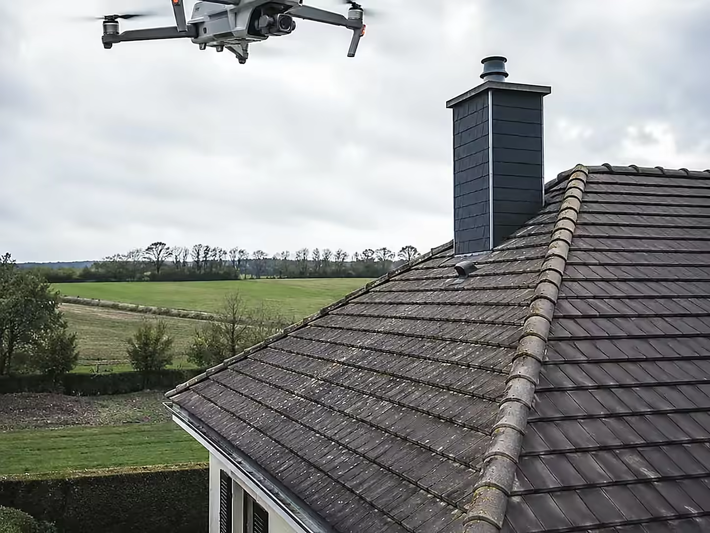 Inspection de toiture par drone - visuel d’illustration, projet non réalisé par Alpha Rénovation